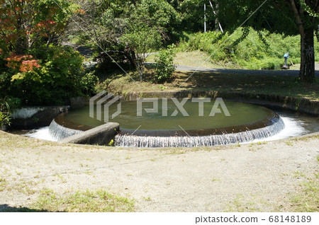 Kumamoto, a circular water diversion that sends water to Tsujun Bridge 68148189