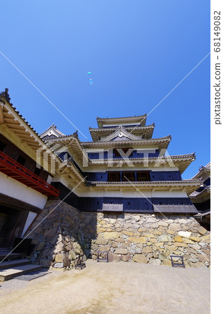 Blue sky and Matsumoto castle Blue sky and Matsumoto castle 68149082