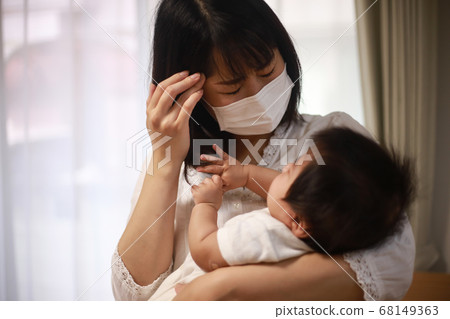 可憐的媽媽 可憐的媽媽 68149363