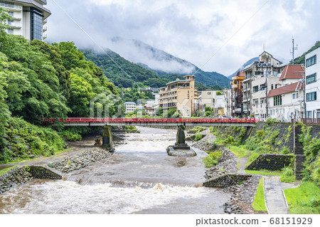 [神奈川縣]箱根湯本都市風景和繡球花橋 68151929