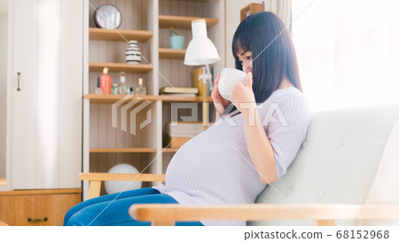 Soup pregnant woman meal 16:9 Soup pregnant woman meal 16:9 68152968