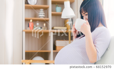 Soup pregnant woman meal 16:9 Soup pregnant woman meal 16:9 68152970