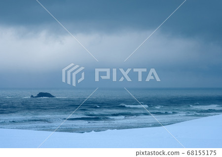 鳥取沙丘的雪景 68155175