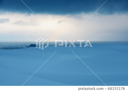 鳥取沙丘的雪景 68155176