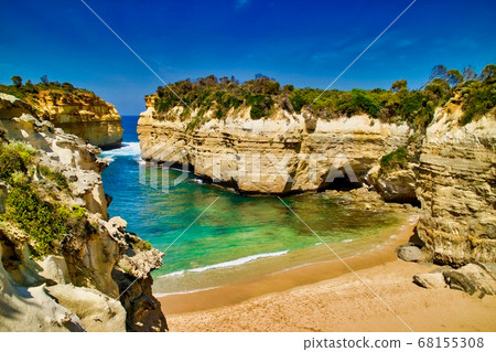 [Melbourne, Australia] Rock Ard Gorge 68155308