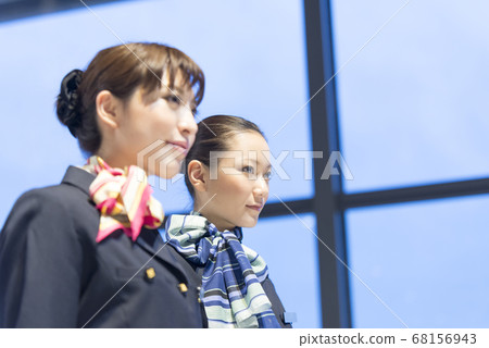 客艙服務員 68156943