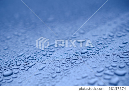 Water repellent car 68157874