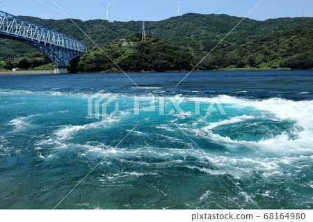 One of Japan's three major tides! Whirlpools of the Kuronoseto and the Kuronoseto Bridge One of Japan's three major tides! Whirlpools of the Kuronoseto and the Kuronoseto Bridge 68164980