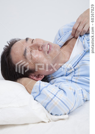 一個中年男人 68167829