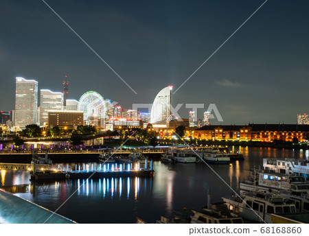 Yokohama Elephant Nose Park and Minatomirai 21 night view Yokohama Elephant Nose Park and Minatomirai 21 night view 68168860