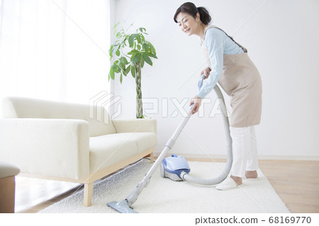 Housewife hanging vacuum cleaner 68169770