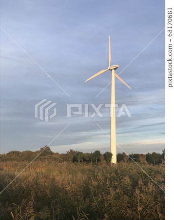 Wind power generator Wind power generator 68170681