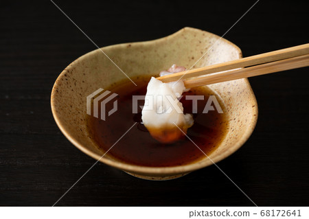 Add octopus shabu to ponzu Add octopus shabu to ponzu 68172641