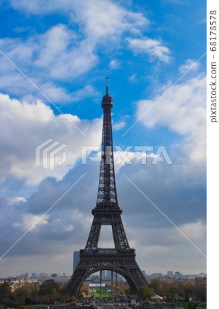 [France Paris] Eiffel Tower 68178578
