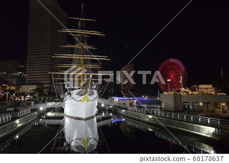 Night view of Nippon Maru and Yokohama Minato Mirai 68178637