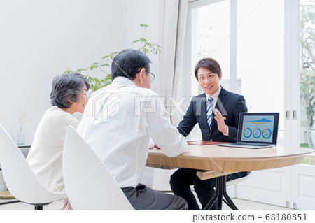 Business man, couple, consultation 68180851