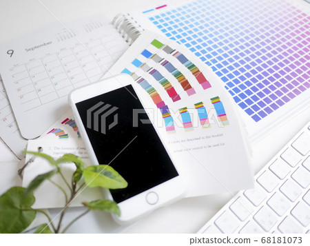Meeting image of design production confirmed by color chart 68181073