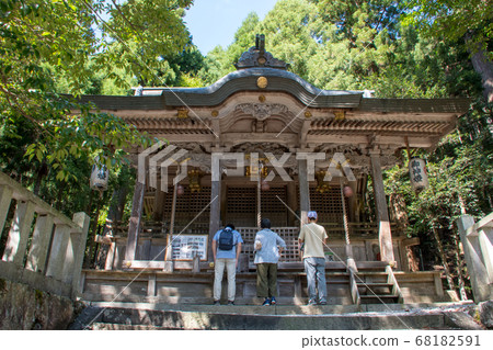 Kayabuki no Sato Chii Hachiman Shrine in early autumn in Miyama, Nantan City, Kyoto Prefecture 68182591