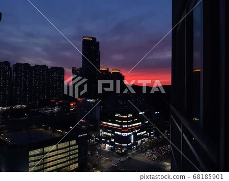 Evening glow Evening glow 68185901