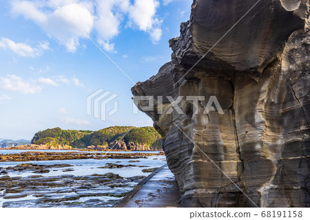 (Shizuoka) Ebisujima ancient geological formations in the Izu Peninsula Geopark (Shizuoka) Ebisujima ancient geological formations in the Izu Peninsula Geopark 68191158
