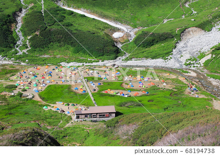 夏季立山徒步旅行 夏季立山徒步旅行 68194738