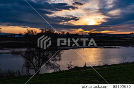 Osaka/Yawatogawa and sunset Osaka/Yawatogawa and sunset 68195680