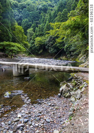 京都市的清ot河和潛水橋(下Shi清橋) 京都市的清ot河和潛水橋(下Shi清橋) 68196138