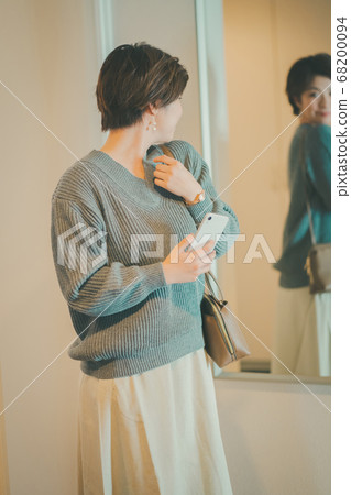 女生 女孩 女性 68200094