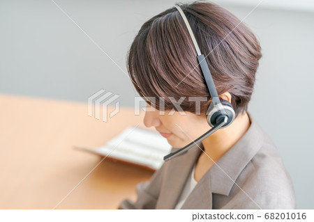 耳機 事業女性 商務女性 68201016