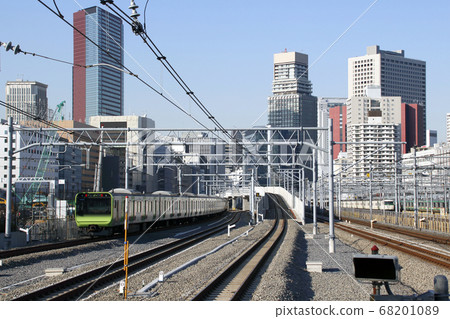 [JY] Yamanote Line E235 series (Takanawa gateway station) 68201089