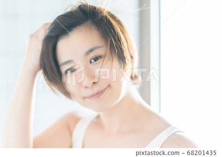 Morning beauty for women in their thirties Morning beauty for women in their thirties 68201435