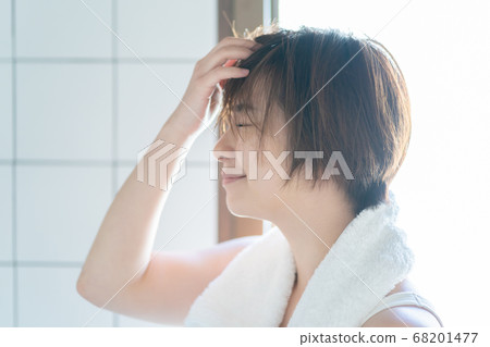 三十多歲的女人的早晨之美 68201477