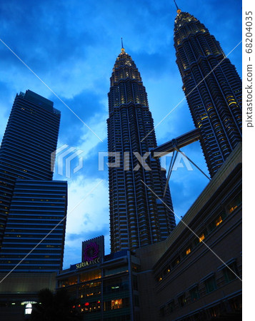 Petronas Twin Towers Petronas Twin Towers 68204035