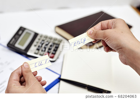 Currency breakdown Denomination Currency breakdown Denomination 68204063