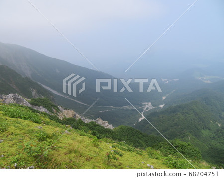 Utopia, the summer mountain, is a healing flower garden Utopia, the summer mountain, is a healing flower garden 68204751