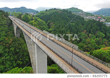 從神道高千穗橋附近的天空 68205773