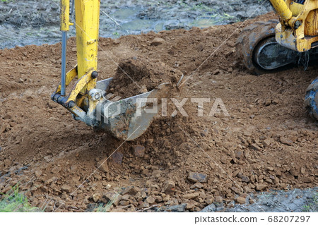 Excavator Excavator 68207297