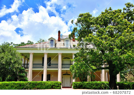 Southern American Farm Oakley Plantation Giant... - Stock Photo [68207872]  - PIXTA