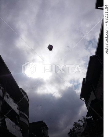 飛走 飛走 68211184