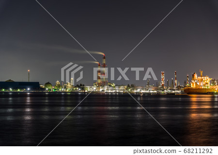 kai海北海沿海工業區的夜景和從錨石高石市一側拍攝的工廠夜景 kai海北海沿海工業區的夜景和從錨石高石市一側拍攝的工廠夜景 68211292