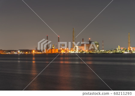 Night view of the Sakai Senboku seaside industrial area from the Takaishi city side Night view of the Sakai Senboku seaside industrial area from the Takaishi city side 68211293