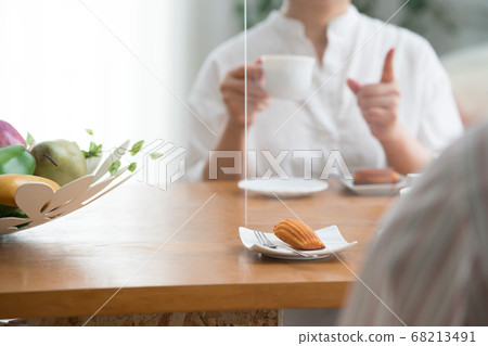 距飲食社會距離 68213491