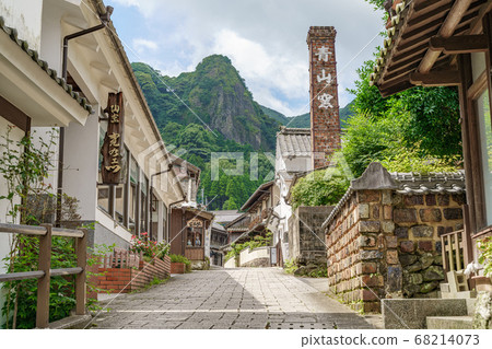 The village of the secret kiln Okawauchiyama 68214073