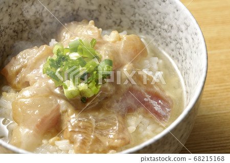 Hot Ochazuke with red sea bream dipped in sesame miso sauce 68215168