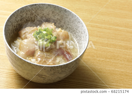 Hot Ochazuke with red sea bream dipped in sesame miso sauce 68215174
