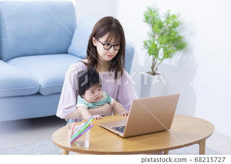 字母工作媽媽和寶寶 字母工作媽媽和寶寶 68215727