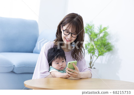 字母工作媽媽和寶寶 字母工作媽媽和寶寶 68215733