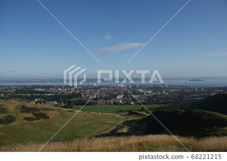 Edinburgh, a city with nature Edinburgh, a city with nature 68221215