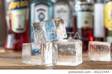 Crystal clear ice cubes Crystal clear ice cubes 68222444