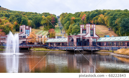 Wachusett mountain ski resort, Massachusetts, USA 68222843